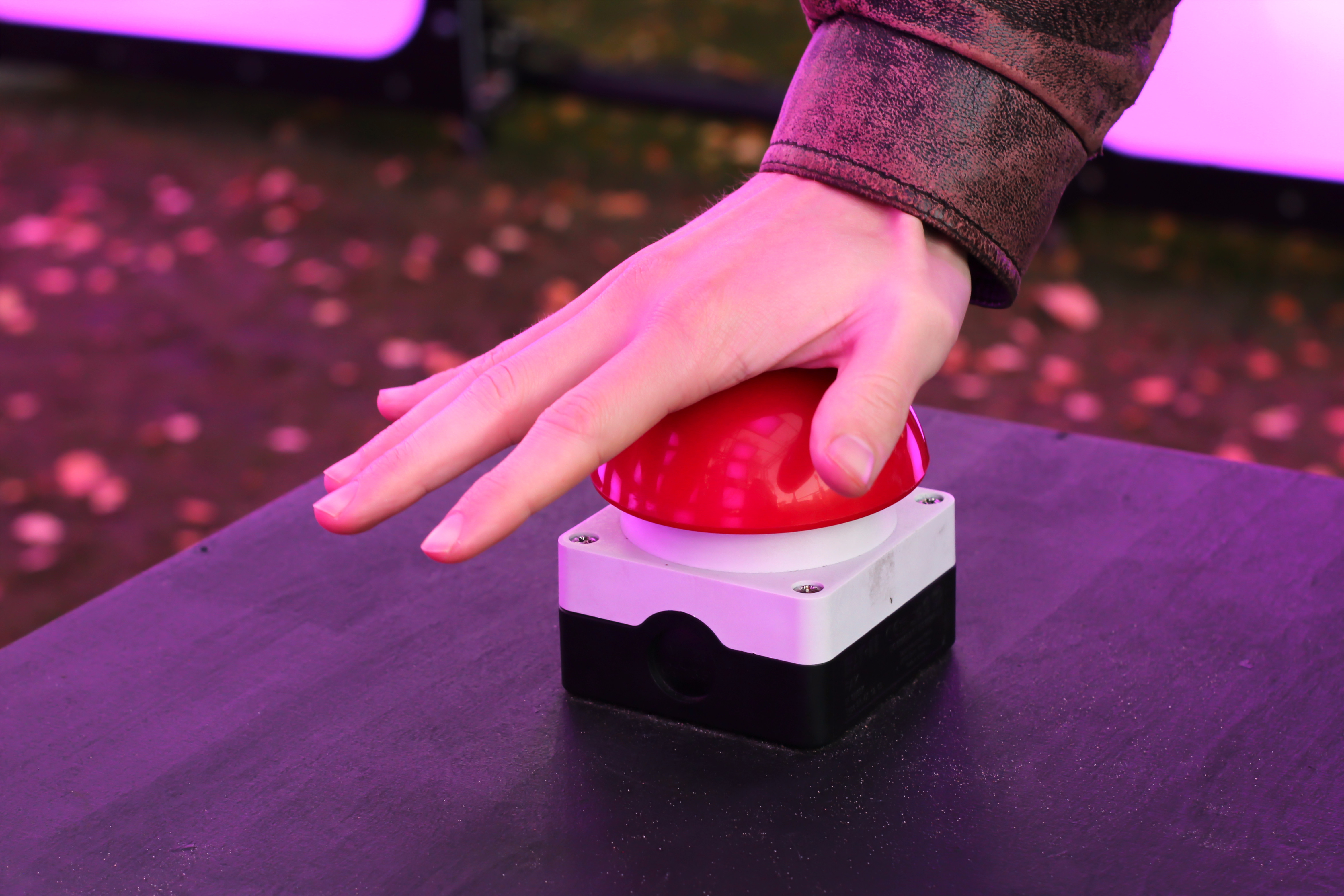 Un importante progresso di RIDE è che il macchinario CRISPR viene distrutto dalla cellula dopo che il gene è stato modificato, riducendo, si spera, le possibilità di effetti fuori bersaglio e qualsiasi conseguenza indesiderata dovuta alla permanenza delle molecole. 