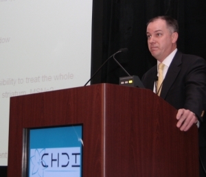 Doug Macdonald, Direttore della Scoperta Farmaci di CHDI, ci ha aggiornato sui progressi compiuti nel silenziamento dell'huntingtina  